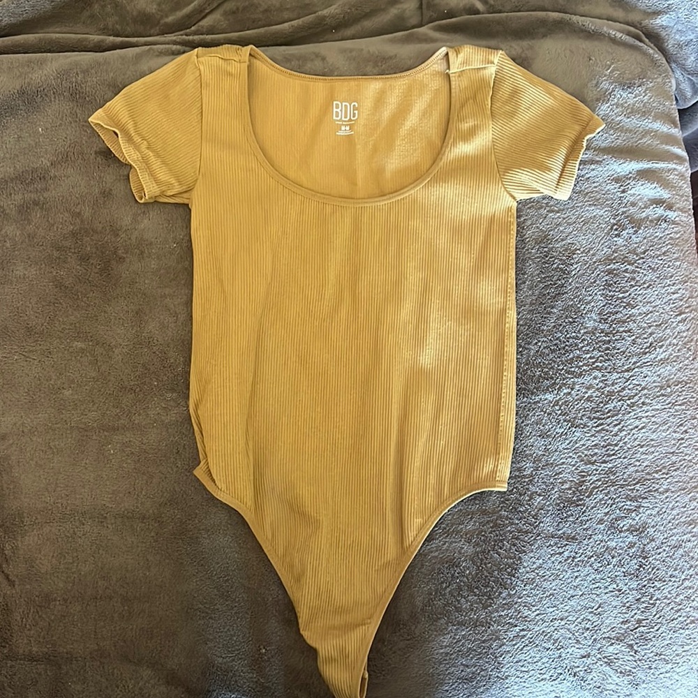 BDG bodysuit yellow / gold